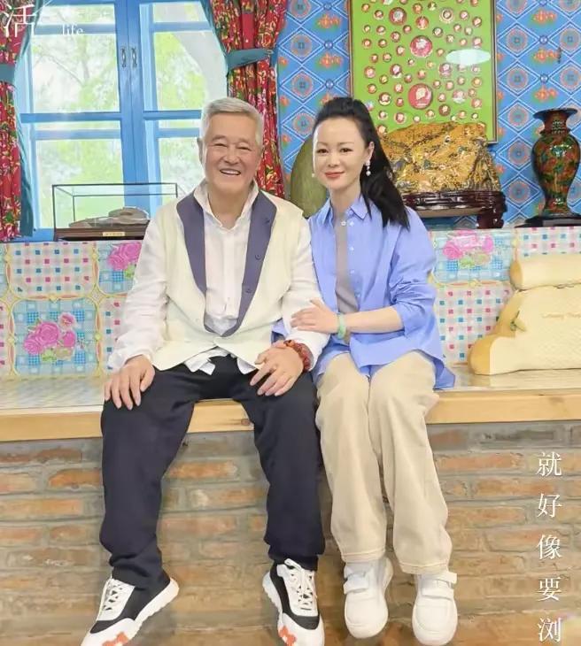 ！装修喜庆有不少珍藏品自己种菜做饭人生就是搏67岁赵本山辽宁老家曝光(图1)